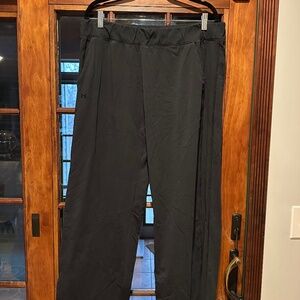 under armour XL women's wide leg workout pant
